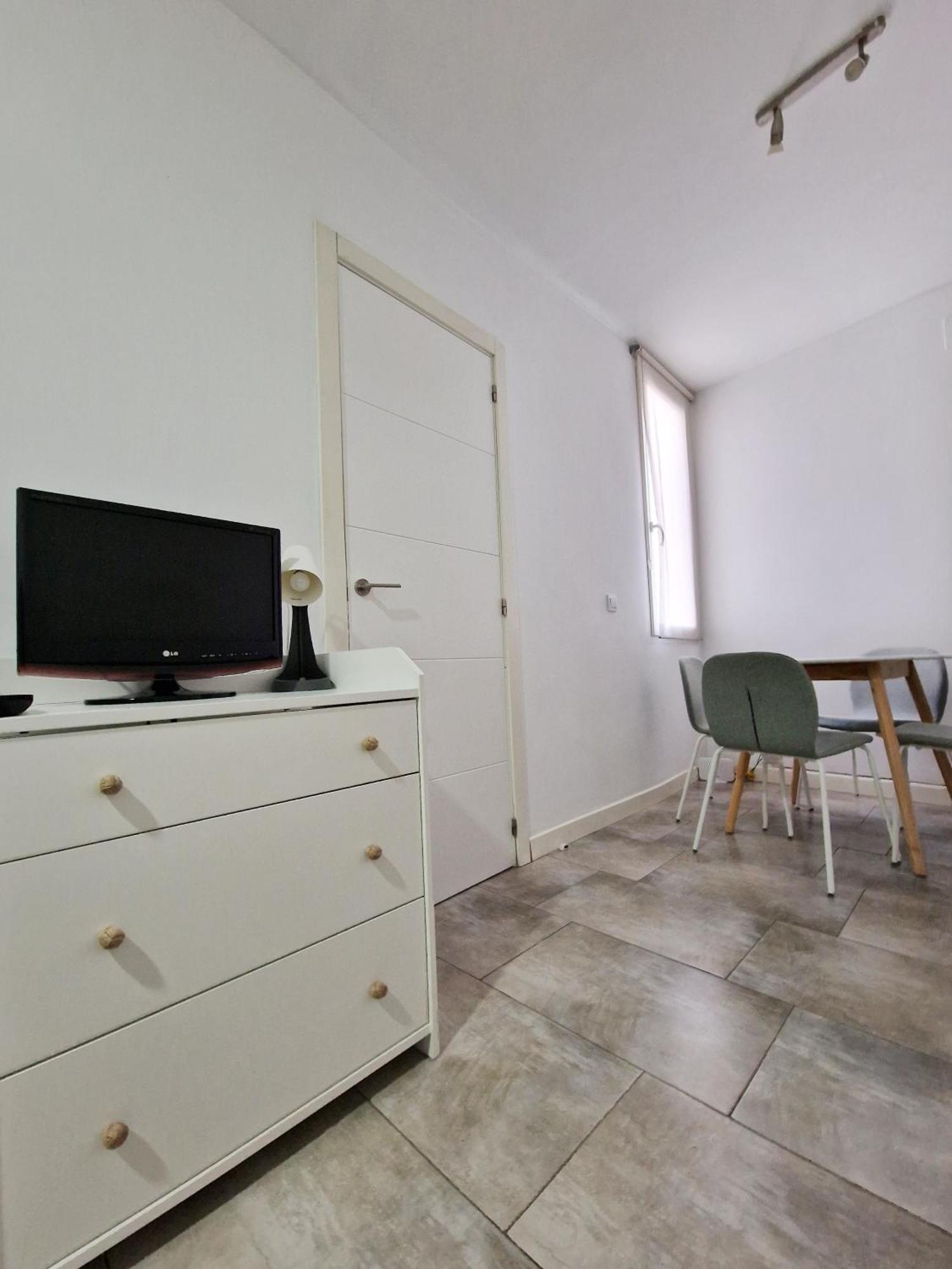 マドリードSan Buenaventura Vistillas Apartamento Para Dosアパートメント エクステリア 写真