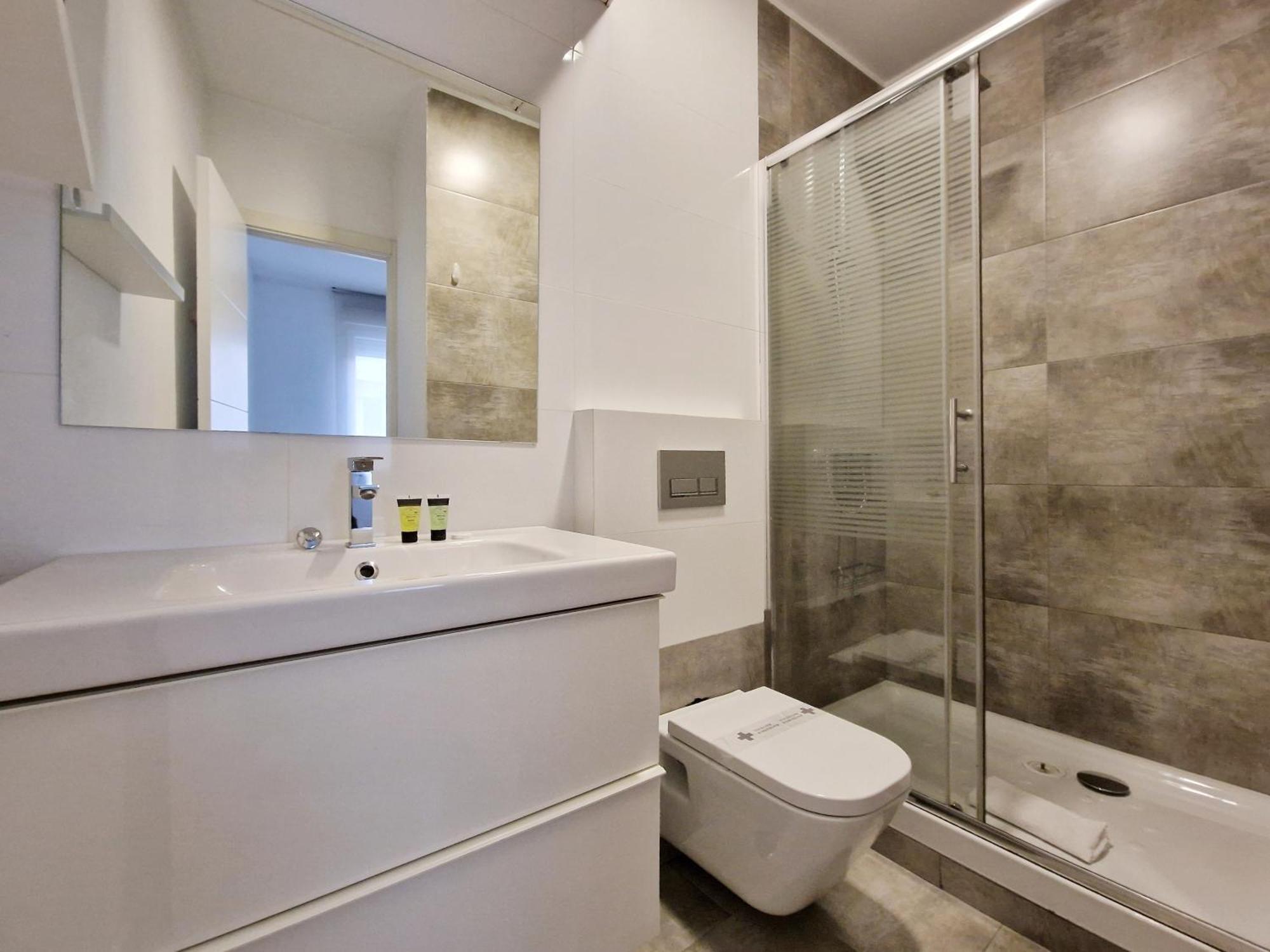 マドリードSan Buenaventura Vistillas Apartamento Para Dosアパートメント エクステリア 写真